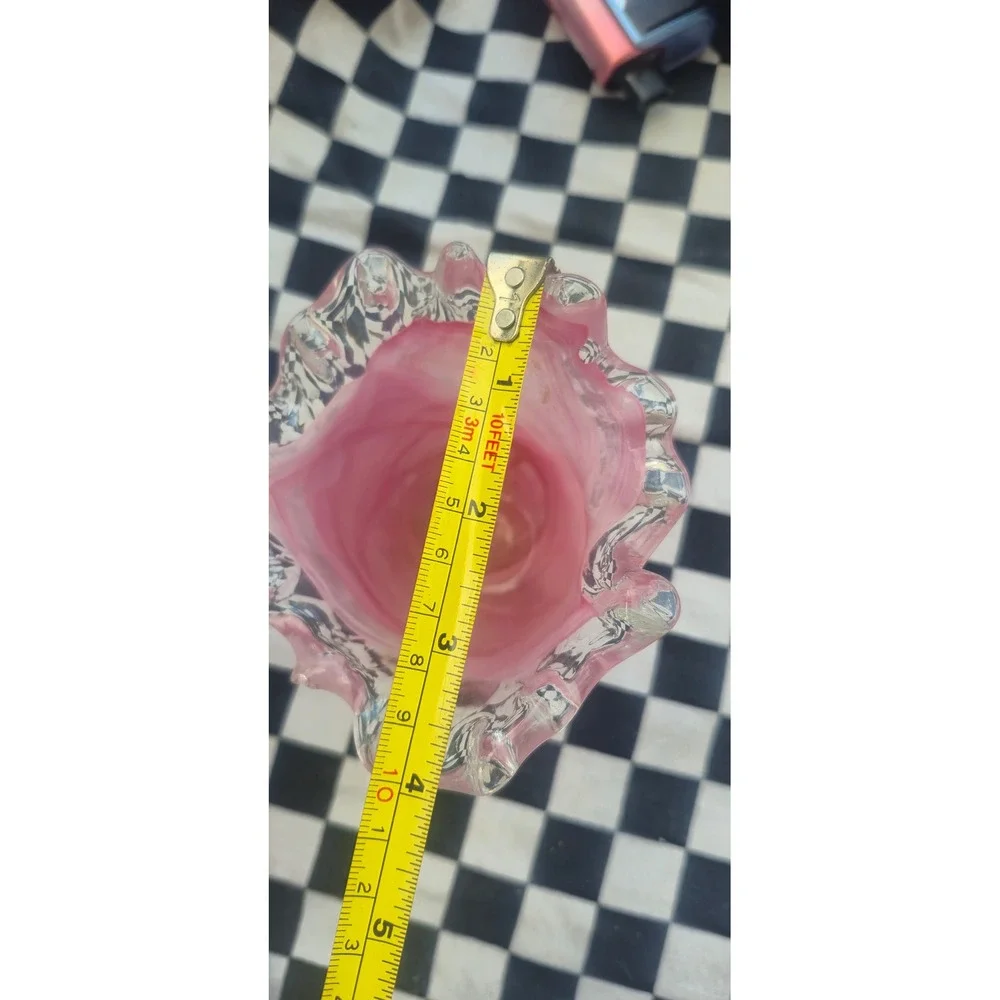 Hand‎ Blown Pink Swirl Art Glass Vase Ruffled Handkerchief Rim 5 Inch